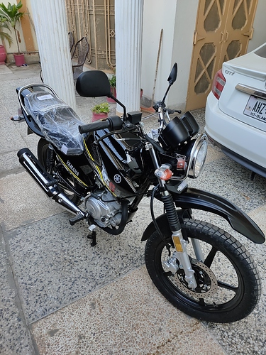 bmw gs vs africa twin