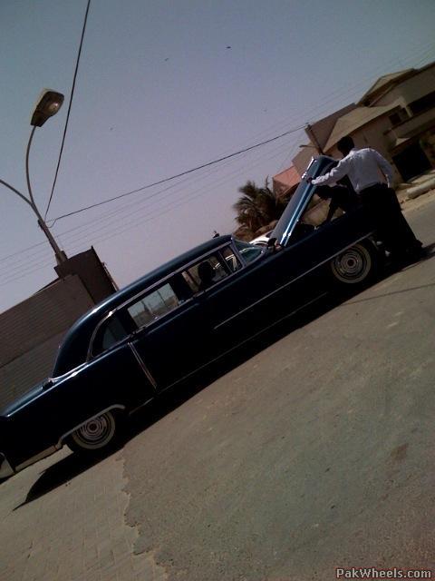 Spotted classic car in dha karachi - Vintage and Classic Cars