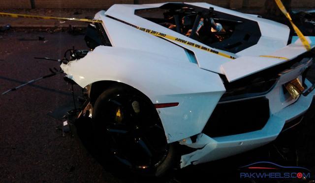 Aventador Split in two pieces 