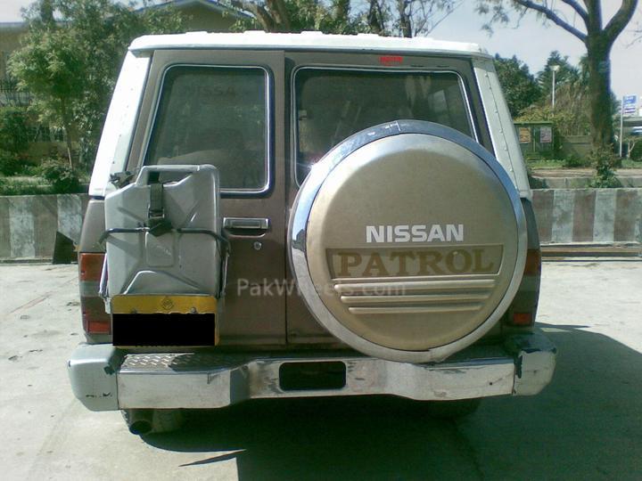 Nissan Patrol Y60: A Legend Of Its Time - PakWheels Blog