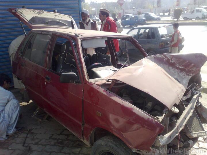 Mehran crashes into car showroom in peshawar - Spotting / Hobbies ...