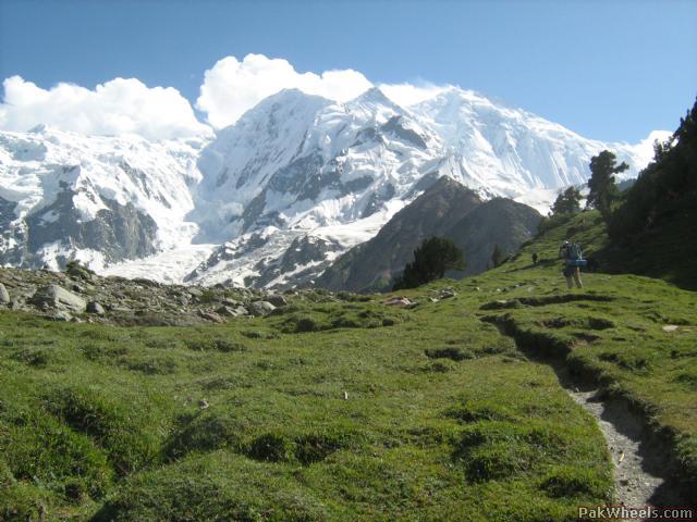 must cc pic..rakaposhi,nagaparbat,fairymeadow .... - Road Trips ...