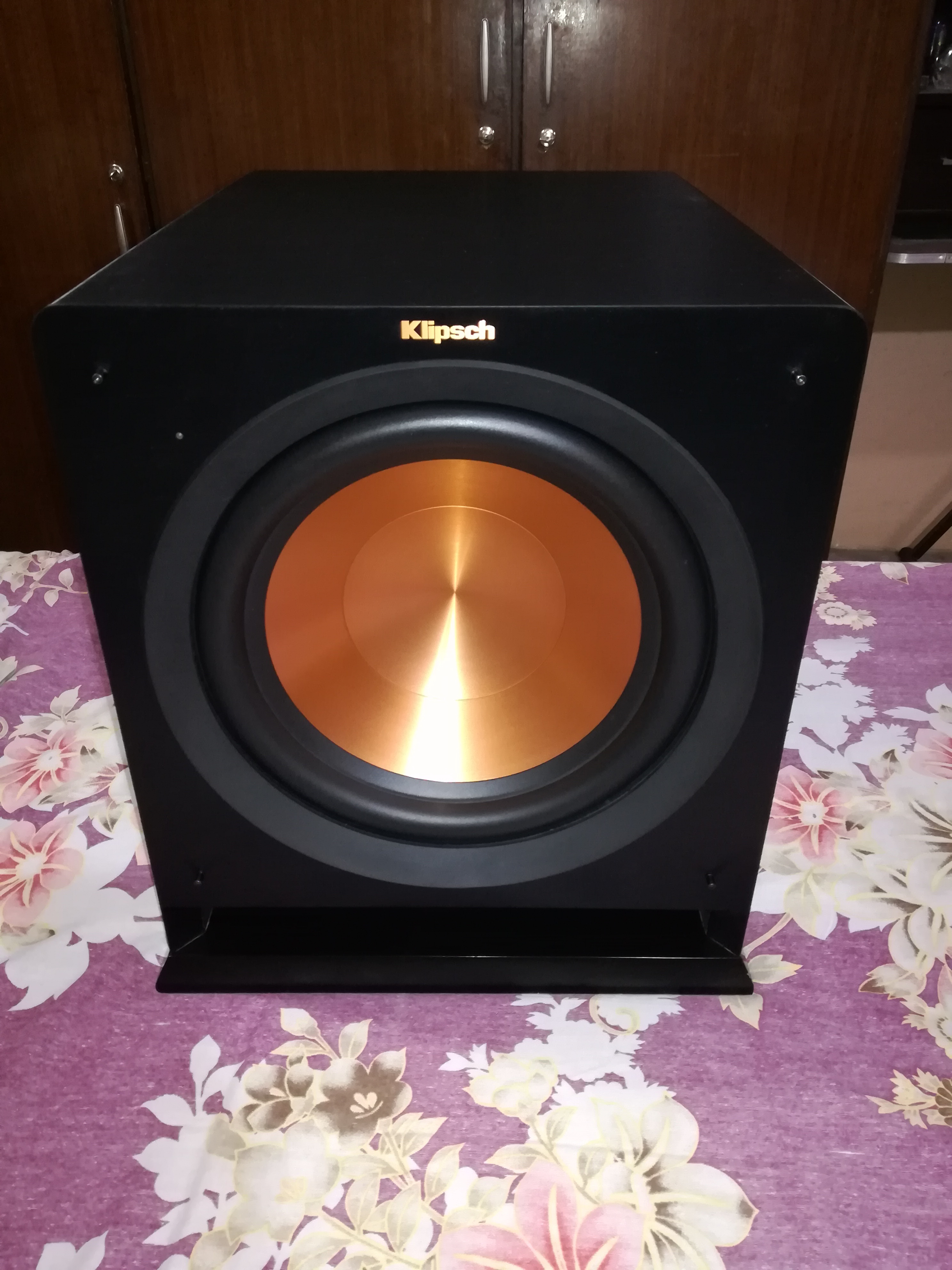 SOLD: Klipsch R112 -SW Reference Home Theater Subwoofer.