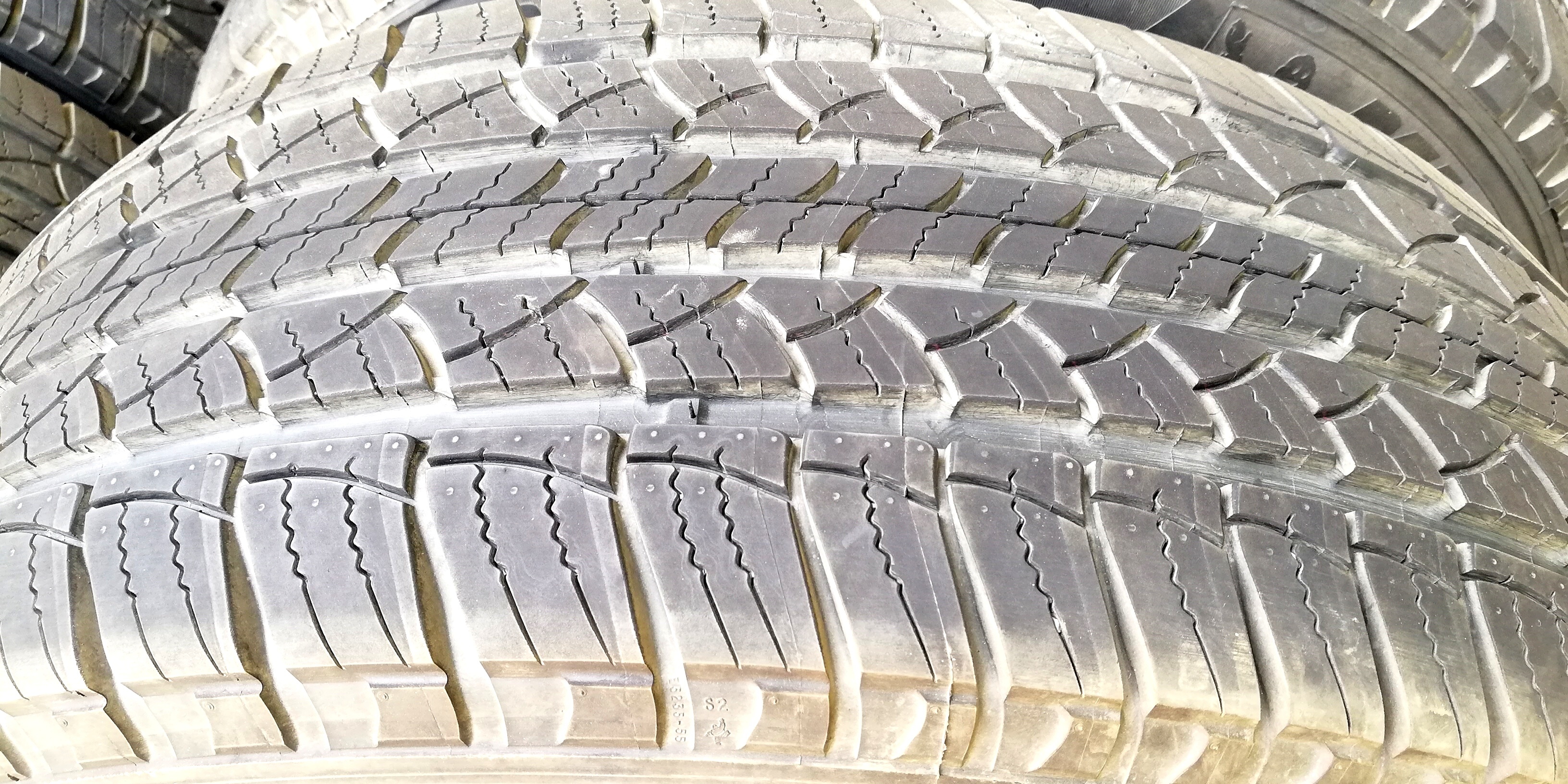 Шины 265 65 r17. Michelin Latitude Tour 265/65/17. Michelin 265/65 r17. Michelin Latitude Tour 265/65 r17 110s. Мишелин 265/65/17 s 110 Latitude Tour.