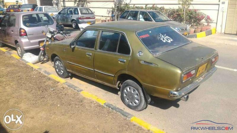 Toyota Corolla 1976 Green Metallic Colour For Urgent Sale - Cars 