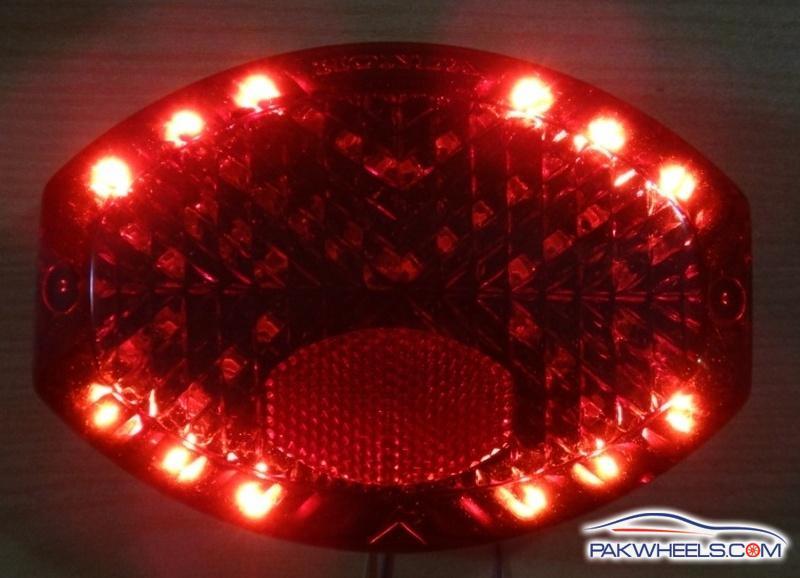 honda 125 back light price