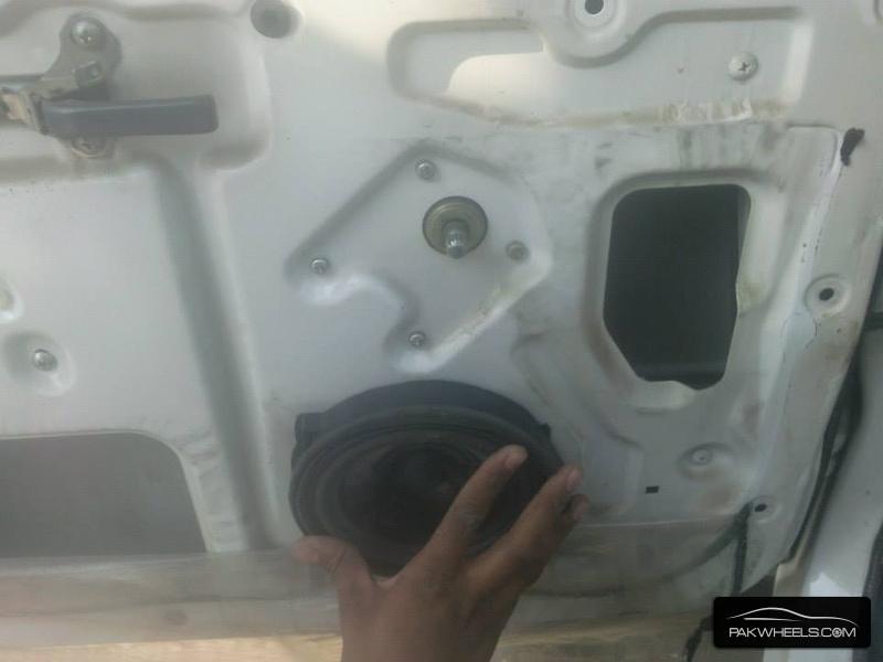 suzuki mehran door speakers