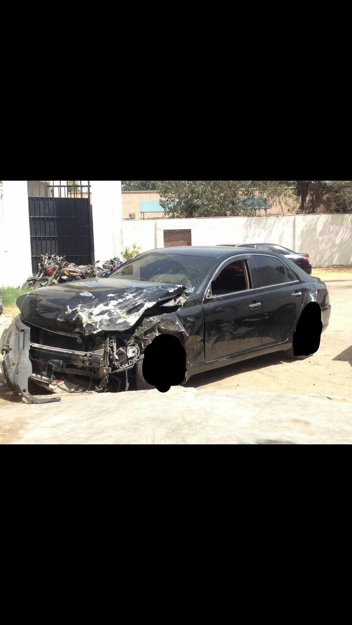 Accident Damaged MarkX Newshape Car For Sale - SAVEMARI