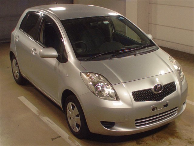 Toyota vitz 2007 года