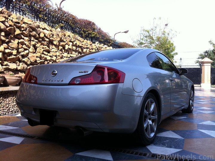 Nissan Skyline 350gt Coupe