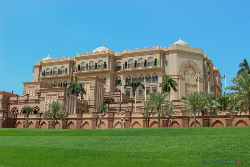 Emirates Palace Abu Dhabi - Road Trips / Vacations / Hiking / Trekking ...