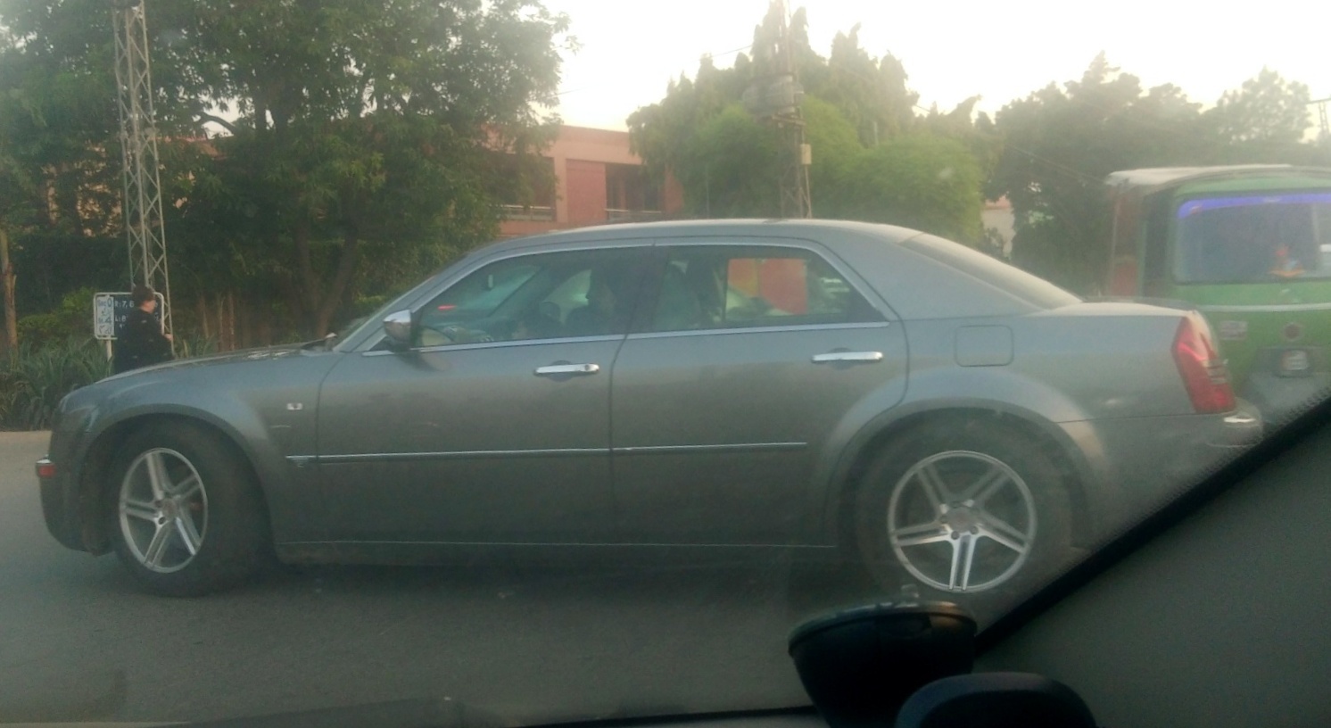 How do they maintain these Chrysler 300 C in Pakistan Other Car